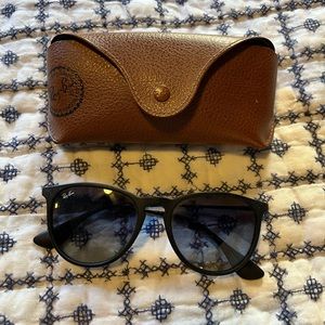 Ray-Ban Sunglasses with case and cloth